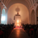 31.10.2013. Noc Świętych. Przed dniem Wszystkich Świętych, Duszpasterstwo Młodzieży Diecezji Kieleckiej zorganizowało czuwanie i modlitwę w parafii św. Franciszka / Wojciech Habdas / Radio Kielce