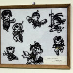 3.10.2013 Wystawa "Lalki - prezenty w odpowiedzi na listy" w Muzeum Zabawek i Zabawy. Chińska ozdoba. / Wojciech Habdas / Radio Kielce