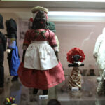 3.10.2013 Wystawa "Lalki - prezenty w odpowiedzi na listy" w Muzeum Zabawek i Zabawy / Wojciech Habdas / Radio Kielce