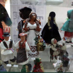 3.10.2013 Wystawa "Lalki - prezenty w odpowiedzi na listy" w Muzeum Zabawek i Zabawy / Wojciech Habdas / Radio Kielce