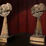 4.10.2013 Wielki Test Wiedzy o Kielcach. Statuetki dla zwycięzców. / Wojciech Habdas / Radio Kielce