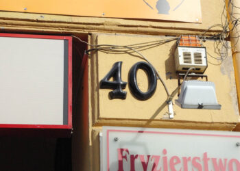 Niejednorodne oznakowanie nieruchomości w Kielcach. / Paweł Klepka / Radio Kielce