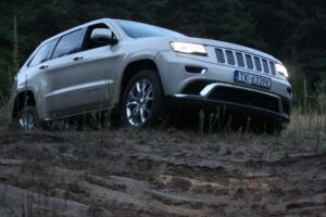 Czwarta generacja modelu Grand Cherokee / Robert Felczak / Radio Kielce