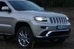 Czwarta generacja modelu Grand Cherokee / Robert Felczak / Radio Kielce