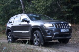 Czwarta generacja modelu Grand Cherokee / Robert Felczak / Radio Kielce