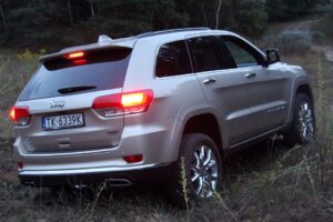 Czwarta generacja modelu Grand Cherokee / Robert Felczak / Radio Kielce