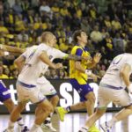 Fragment meczu Vive Targi - Gaz System Pogoń Szczecin / Kamil Król / Radio Kielce