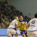 Fragment meczu Vive Targi - Gaz System Pogoń Szczecin / Kamil Król / Radio Kielce