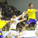 Fragment meczu Vive Targi - Gaz System Pogoń Szczecin / Kamil Król / Radio Kielce