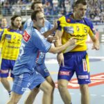 3. kolejka Ligi Mistrzów piłkarzy ręcznych: mecz Orlen Wisła Płock - Vive Targi Kielce / Kamil Król / Radio Kielce