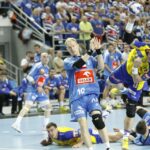 3. kolejka Ligi Mistrzów piłkarzy ręcznych: mecz Orlen Wisła Płock - Vive Targi Kielce / Kamil Król / Radio Kielce