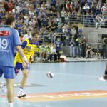 3. kolejka Ligi Mistrzów piłkarzy ręcznych: mecz Orlen Wisła Płock - Vive Targi Kielce / Kamil Król / Radio Kielce