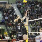 Fragment meczu Effector Kielce - Skra Bełchatów / Kamil Król / Radio Kielce