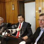 Od lewej: starosta kielecki Zdzisław Wrzałka, poseł Twojego Ruchu Jan Cedzyński, wiceprzewodniczący świętokrzyskiego SLD Henryk Milcarz / Kamil Król / Radio Kielce