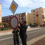 Ulica Polna w Ostrowcu ponownie przejezdna. Olbrzymią dziurę w jezdni udało się zasypać / Teresa Czajkowska / Radio Kielce