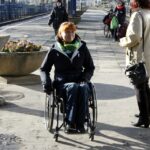 Niepełnosprawni podróżują pociągiem po Polsce. 19.10 dotarli do Kielc / Kamil Król / Radio Kielce