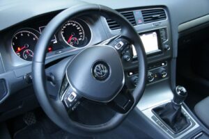 Volkswagen Golf 7 - 2013 World Car of the Year / Robert Felczak / Radio Kielce