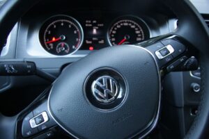 Volkswagen Golf 7 - 2013 World Car of the Year / Robert Felczak / Radio Kielce