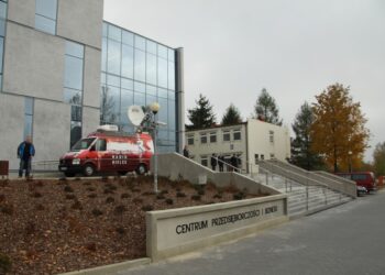 Uroczyste otwarcie Centrum Przedsiębiorczości i Biznesu UJK / Piotr Michalski / Radio Kielce
