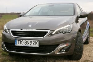 Nowy Peugeot 308 / Robert Felczak / Radio Kielce