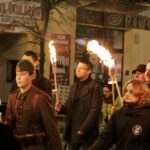 Capstrzyk przed Dniem Niepodległości - przemarsz z pochodniami ulicami Miasta / Stanisław Blinstrub / Radio Kielce