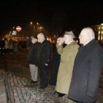 Capstrzyk przed Dniem Niepodległości - kombatanci skaldają wieniec / Stanisław Blinstrub / Radio Kielce