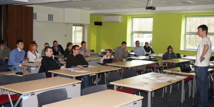 40 osób pisało test na inteligencję - Radio Kielce Test Mensy / Kamil Król / Radio Kielce