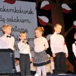 W Domu Katolickim w Sandomierzu odbyła się uroczysta akademia zorganizowana  z okazji Święta Niepodległości przez dzieci z Przedszkola Samorządowego nr 3. / Urząd Miasta w Sandomierzu