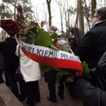 Uroczystości pogrzebowe Tadeusza Mazowieckiego. Cmentarz w podwarszawskich Laskach / Włodzimierz Batóg / Radio Kielce