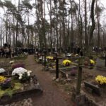 Uroczystości pogrzebowe Tadeusza Mazowieckiego. Cmentarz w podwarszawskich Laskach / Włodzimierz Batóg / Radio Kielce