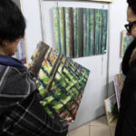 Giełda Mikołajkowa w Plastyku cieszyła się dużym zainteresowaniem. / Wojciech Habdas / Radio Kielce