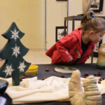 Giełda Mikołajkowa w Plastyku cieszyła się dużym zainteresowaniem. / Wojciech Habdas / Radio Kielce