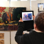 Giełda Mikołajkowa w Plastyku cieszyła się dużym zainteresowaniem. / Wojciech Habdas / Radio Kielce