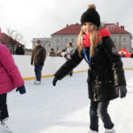 Na Rynku otwarto sztuczne lodowisko. / Radio Kielce