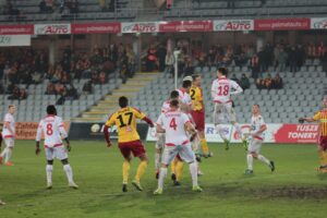 Fragment meczu Korona Kielce - Widzew Łódź / Krzysztof Żołądek / Radio Kielce