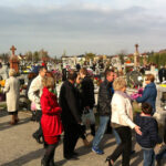 Jędrzejów. Dzień Wszystkich Świętych. / Ewa Pociejowska-Gawęda / Radio Kielce