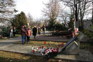 1.11.2013 Wszystkich Świętych. Cmentarz Partyzancki w Kielcach. / Wojciech Habdas / Radio Kielce