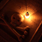 Dzień Wszystkich Świętych. Cmentarz Stary w Kielcach. Jedna z odnowionych w ostatnich miesiącach płyt. / Wojciech Habdas / Radio Kielce