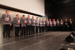 Konferencja "Bezpieczny Stadion". Gala Fair Play, podczas której wręczone zostały prestiżowe statuetki za pracę na rzecz poprawy bezpieczeństwa na stadionach piłkarskich. / Wojciech Habdas / Radio Kielce