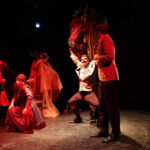 9.11.2013. 13 Przegląd Teatrów Alternatywnych. Teatr Pijana Sypialnia - Osmędeusze. / Wojciech Habdas / Radio Kielce