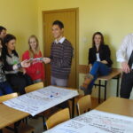 Centrum Wolontariatu w Kielcach zaprezentowało na Wydziale Zarządzania i Administracji UJK możliwości samokształcenia / Paweł Klepka / Radio Kielce