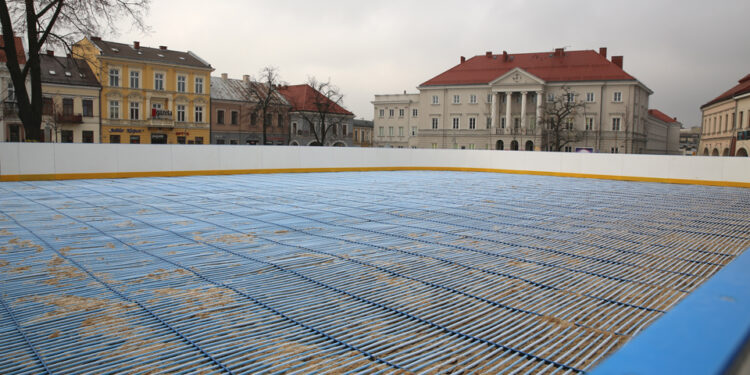 Lodowisko Rynek / Piotr Michalski / Radio Kielce