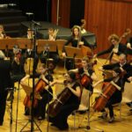 Występ orkiestry symfonicznej, złożonej z uczniów kieleckiej szkoły i Konserwatorium Muzycznego w Koszycach pod dyrekcją Bartolomeo Burasa / Kamil Król / Radio Kielce