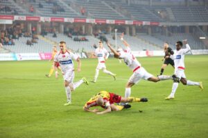 Fragment meczu Korona Kielce - Widzew Łódź / Kamil Król / Radio Kielce