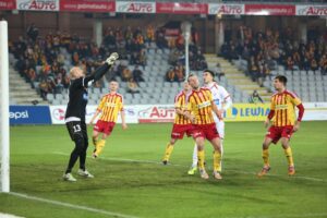 Fragment meczu Korona Kielce - Widzew Łódź / Kamil Król / Radio Kielce