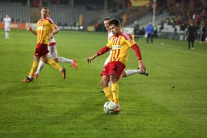 Fragment meczu Korona Kielce - Widzew Łódź / Radio Kielce