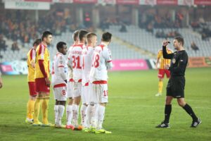 Fragment meczu Korona Kielce - Widzew Łódź / Radio Kielce