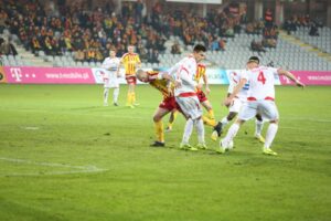 Fragment meczu Korona Kielce - Widzew Łódź / Kamil Król / Radio Kielce