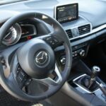 Nowa Mazda 3 / Robert Felczak / Radio Kielce