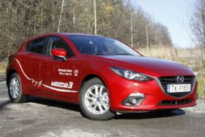 Nowa Mazda 3 / Robert Felczak / Radio Kielce